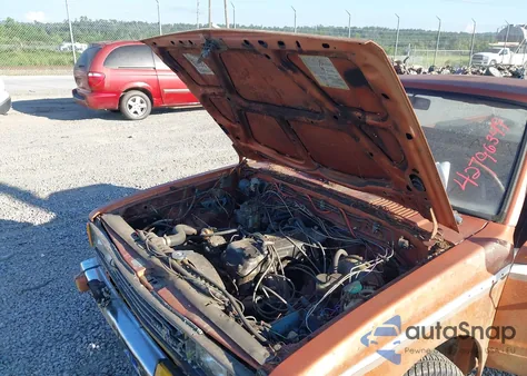 1983 Datsun 720 Standard Bed из США, поврежденный, VIN JN6MD01S0DW201290